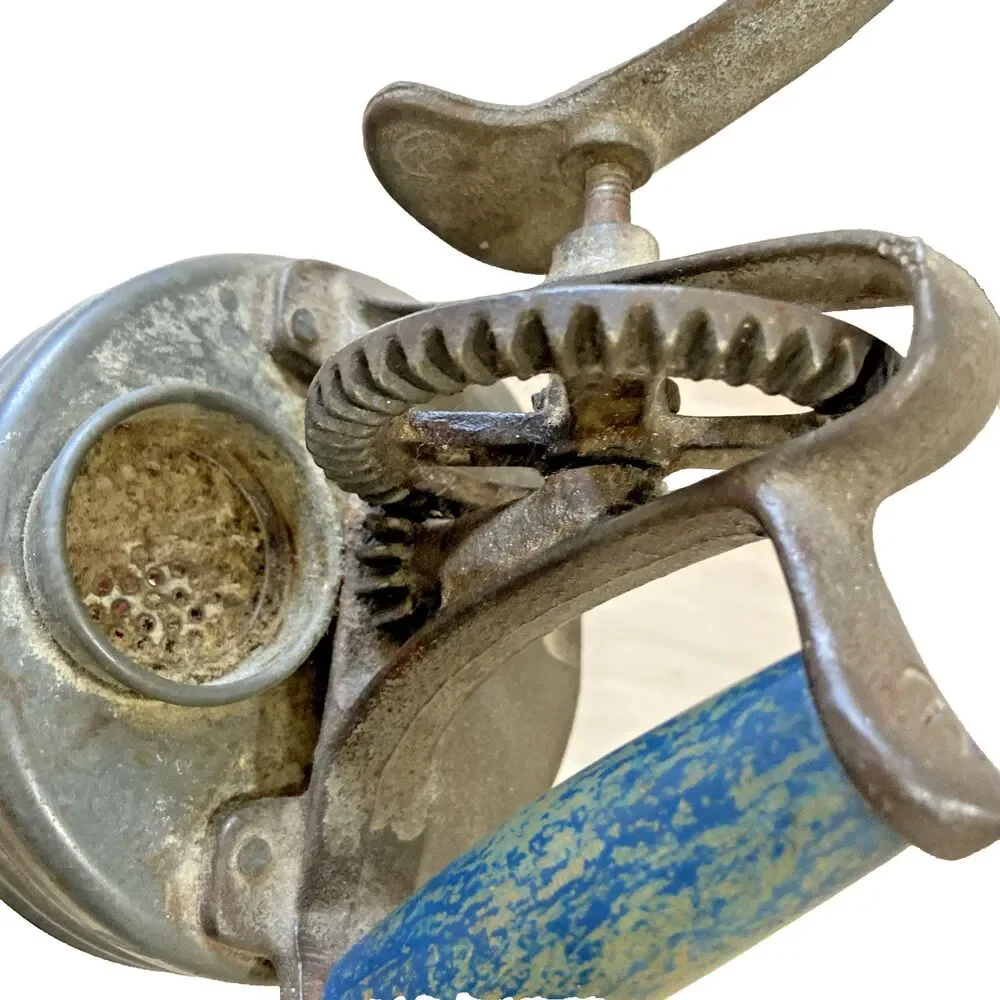 ANTIQUE BUTTER CHURN JAR LID PADDLE CRANK SCREW TOP 4.5” Diameter NO JAR